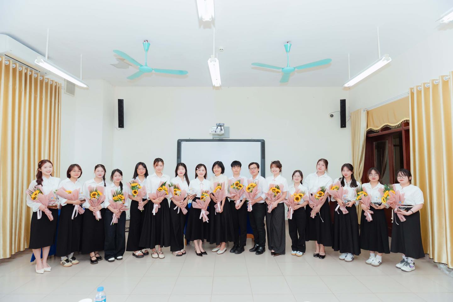 Hội nghị kiện toàn Ban chấp hành Liên chi Hội sinh viên Khoa Tiếng Trung Quốc